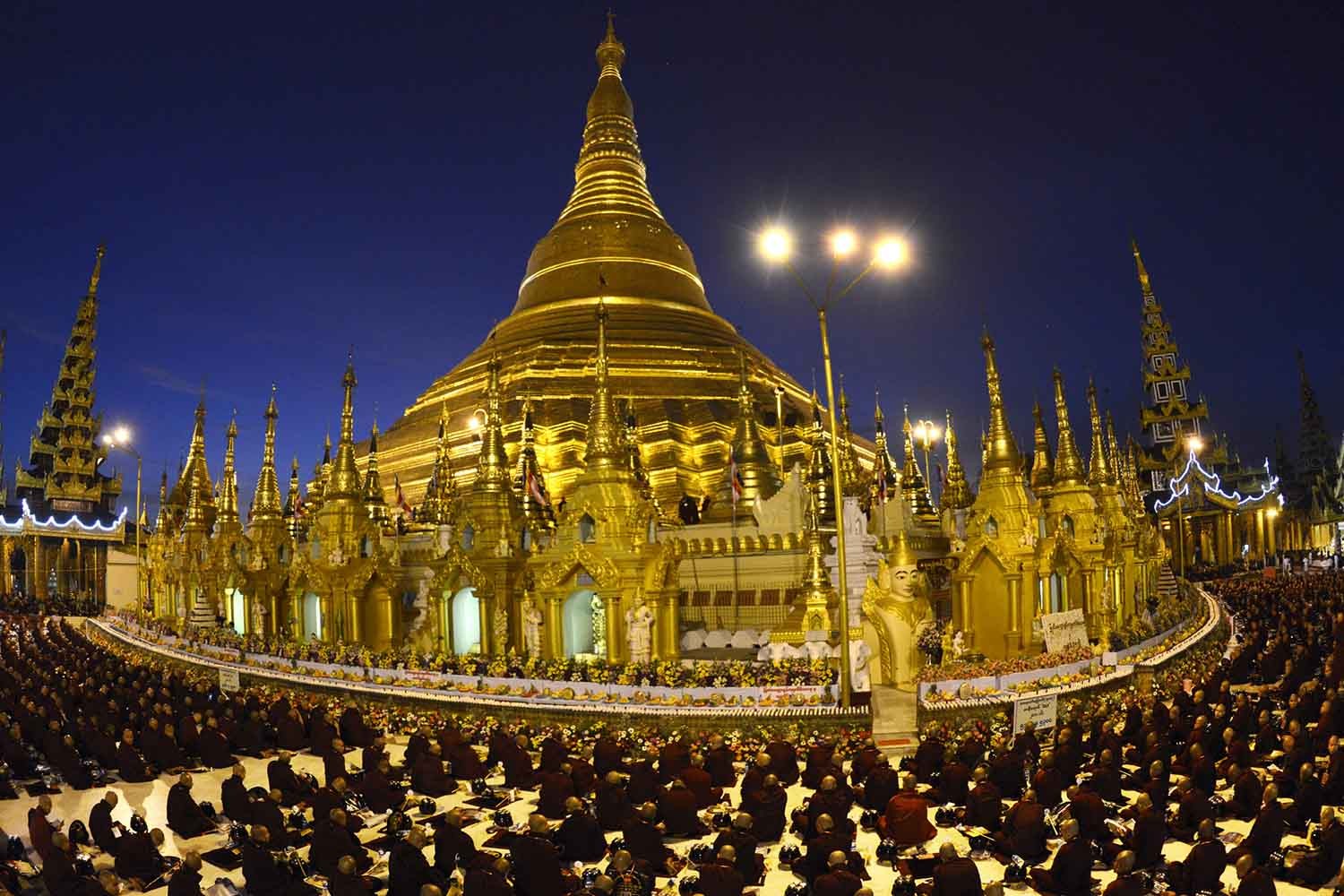 Lễ Hội Chùa Vàng Shwedagon