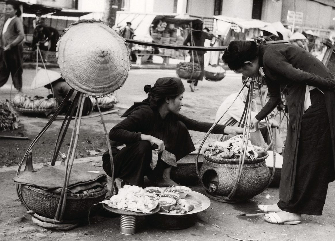 Người Phụ nữ Việt Nam dù hậu phương hay tiền tuyến đều làm tốt vai trò của mình